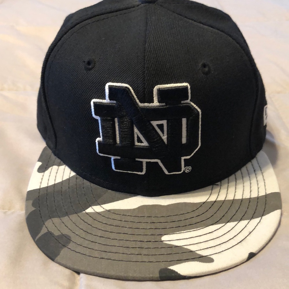 Notre Dame fitted size 7 1/8